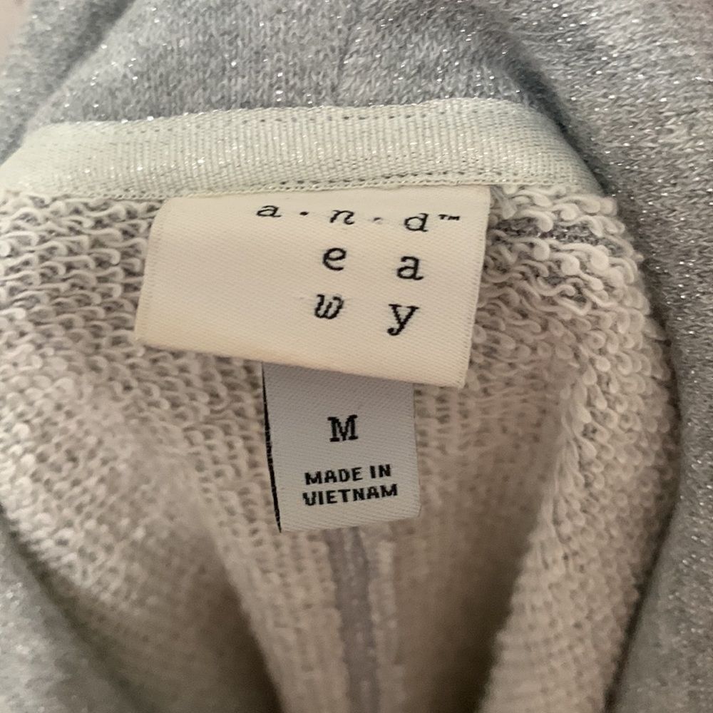 3for)$20 sweater medium  - Picture 4 of 4